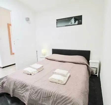 Old Town - Center - 2 Bedrooms 公寓 昂蒂布